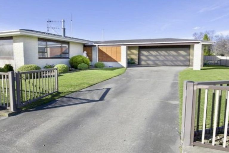 Photo of property in 165 Tait Drive, Greenmeadows, Napier, 4112