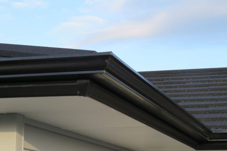 Photo of property in 2 Paapaka Way, Waiuku, 2123