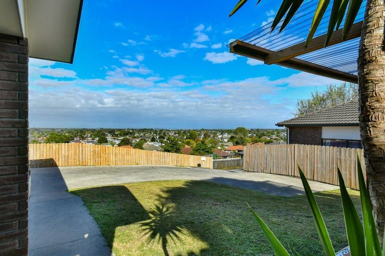 Photo of property in 17a Keri Vista Rise, Papakura, 2110