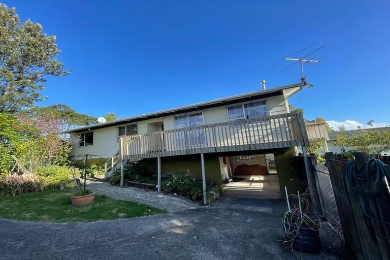 Photo of property in 13 Lismore Place, Papatoetoe, Auckland, 2025