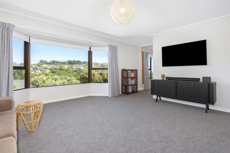 Photo of property in 71 Leeward Drive, Whitby, Porirua, 5024