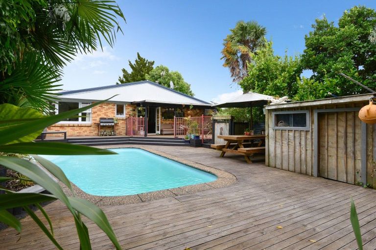 Photo of property in 93 Storey Avenue, Forest Lake, Hamilton, 3200