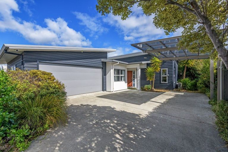Photo of property in 120 Heretaunga Street, Palmerston North, 4414