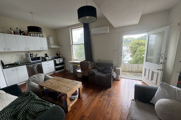 Photo of property in 111 Tasman Street, Mount Cook, Wellington, 6021