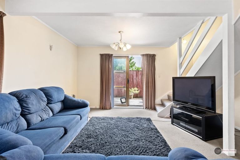 Photo of property in 5 Kowhai Street, Naenae, Lower Hutt, 5011