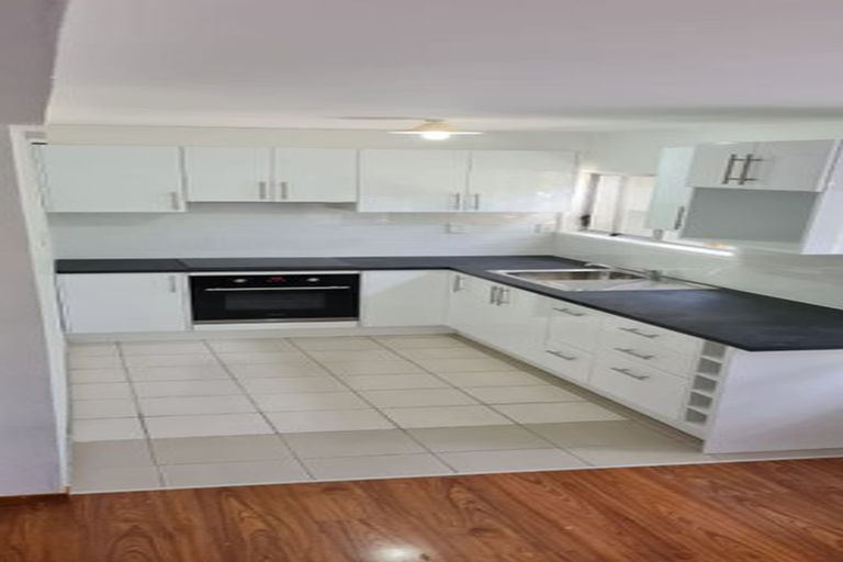 Photo of property in 26 Studfall Street, Pakuranga Heights, Auckland, 2010