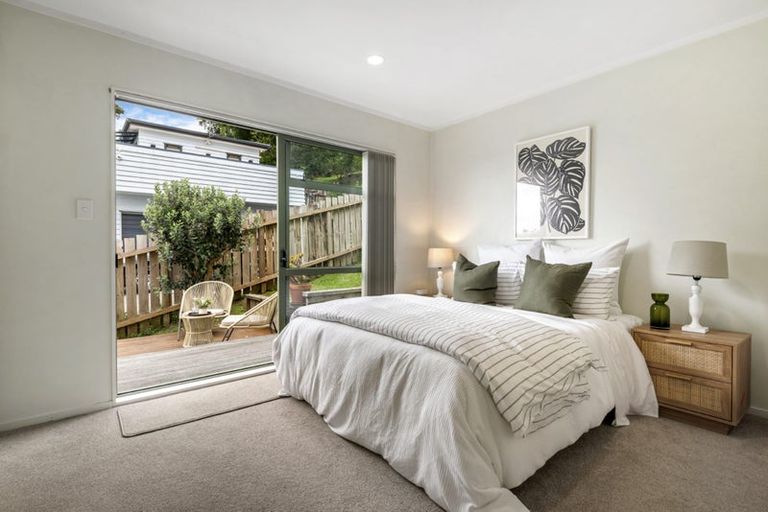 Photo of property in 2/21 Bonito Place, Bayview, Auckland, 0629