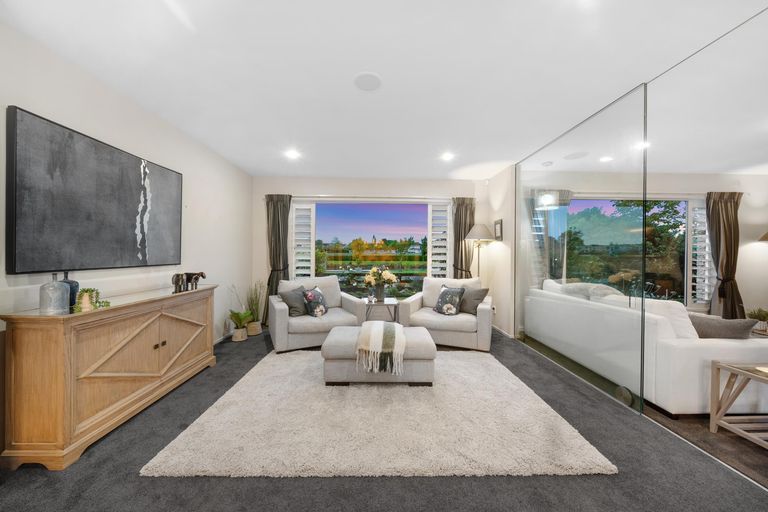 Photo of property in 10 Lake Drive, Karaka, Papakura, 2113