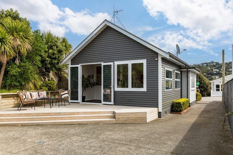 Photo of property in 243 Rintoul Street, Berhampore, Wellington, 6023