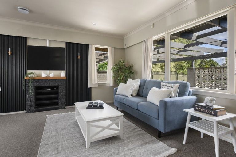 Photo of property in 1 Fleming Crescent, Maraenui, Napier, 4110