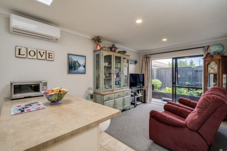 Photo of property in 41 Putaka Place, Papamoa Beach, Papamoa, 3118