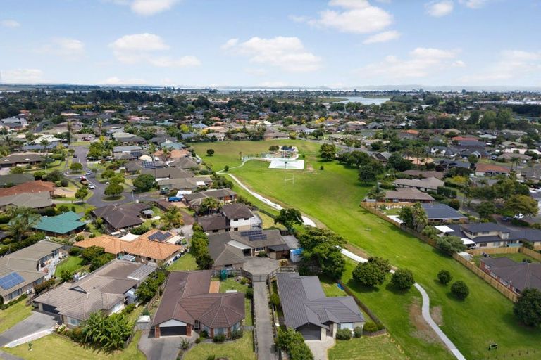 Photo of property in 15 Glenross Drive, Wattle Downs, Auckland, 2103