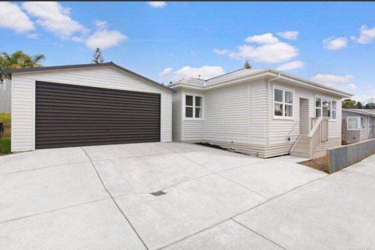 Photo of property in 13a Nandana Drive, Glen Eden, Auckland, 0602