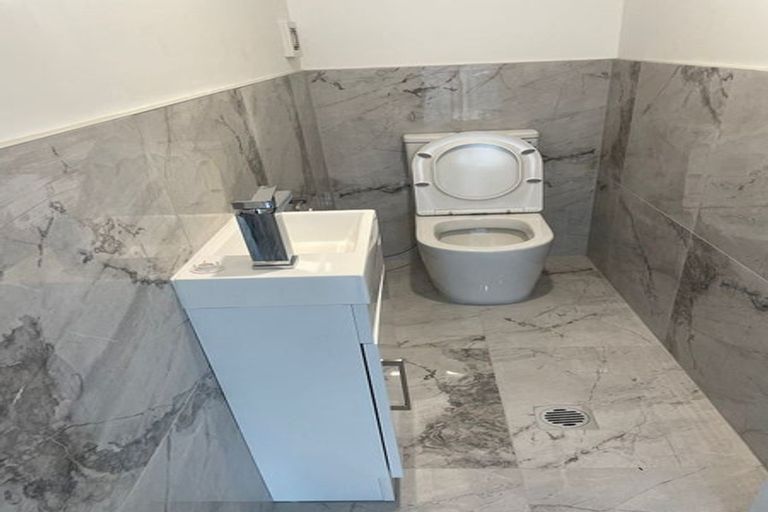 Photo of property in 33c Hillcrest Road, Papatoetoe, Auckland, 2025