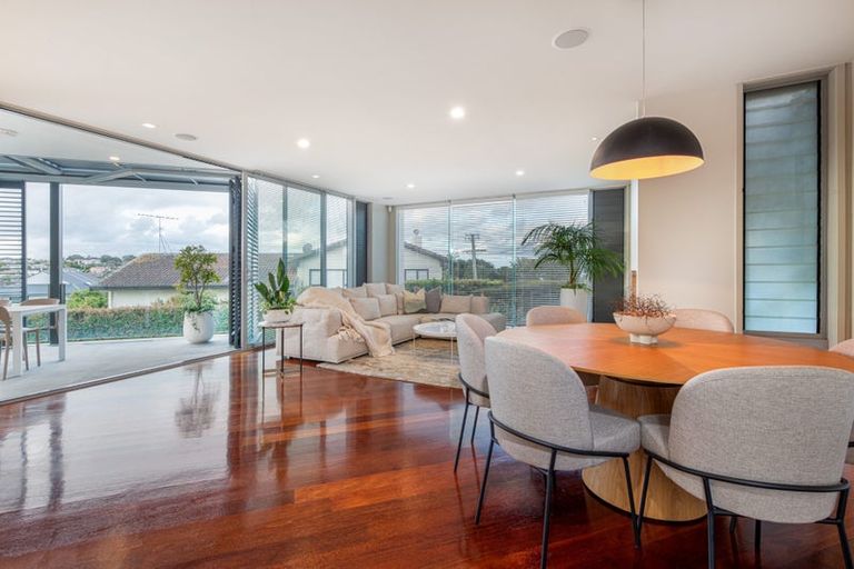 Photo of property in 3a Kowhai Road, Mairangi Bay, Auckland, 0630