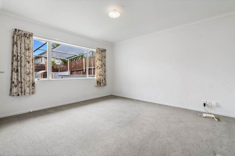 Photo of property in 11 Poaka Avenue, Takanini, 2112