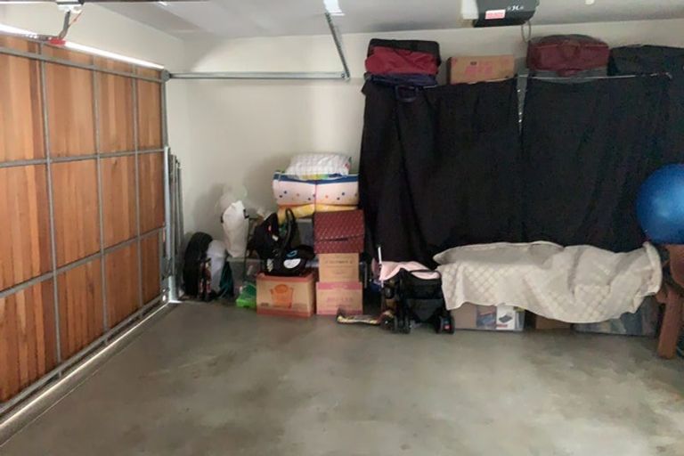 Photo of property in 1/112 Seaview Road, Glenfield, Auckland, 0629