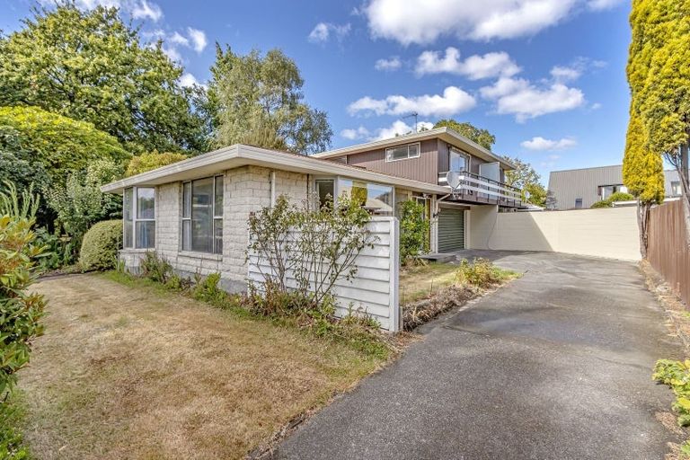Photo of property in 427 Memorial Avenue, Burnside, Christchurch, 8053