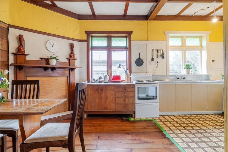 Photo of property in 23 Knowles Street, Terrace End, Palmerston North, 4410