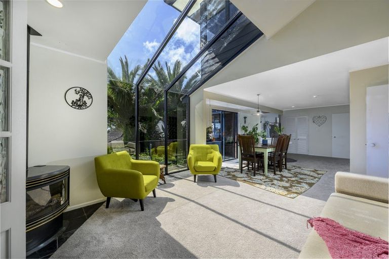 Photo of property in 11d Redwood Crescent, Hurdon, New Plymouth, 4310