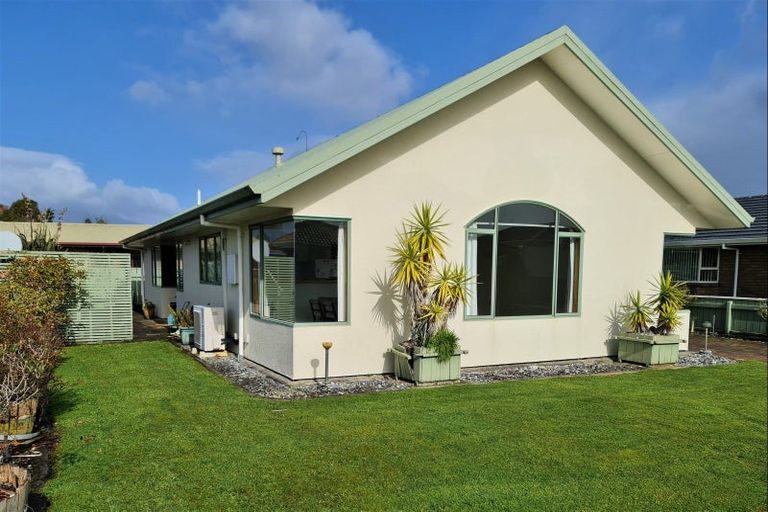 Photo of property in 4 Rochfort Place, Westport, 7825