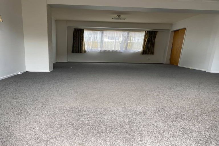 Photo of property in 72a Borich Road, Sunnyvale, Auckland, 0612