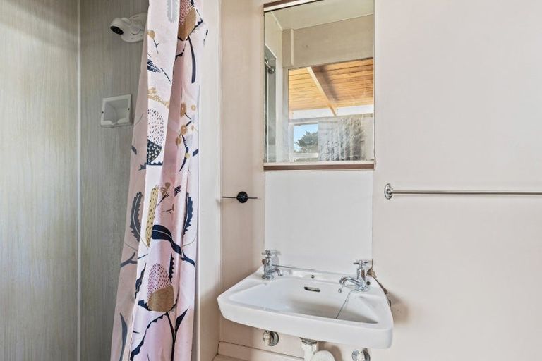 Photo of property in 205 South Road, Spotswood, New Plymouth, 4310