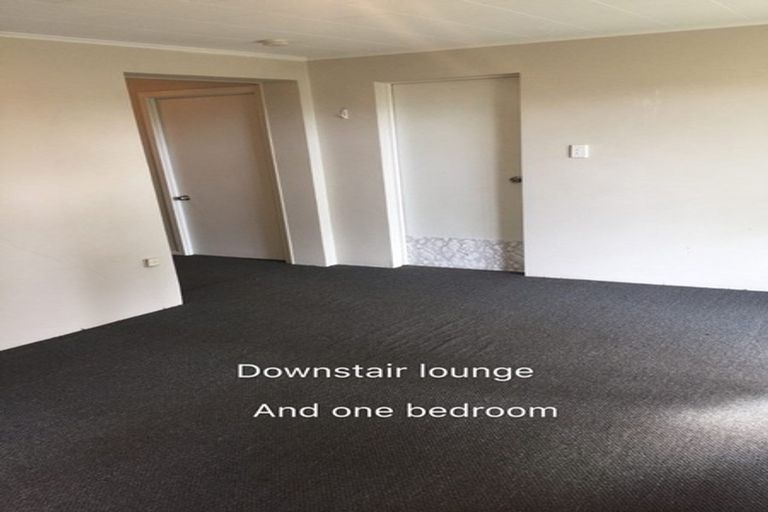 Photo of property in 26 Tawhana Crescent, Red Beach, 0932