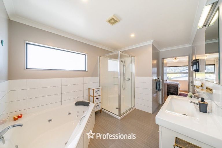 Photo of property in 8a Glen Iris Grove, Woburn, Lower Hutt, 5010