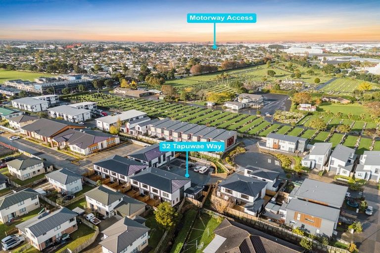 Photo of property in 1/32 Tapuwae Way, Mangere Bridge, 2022