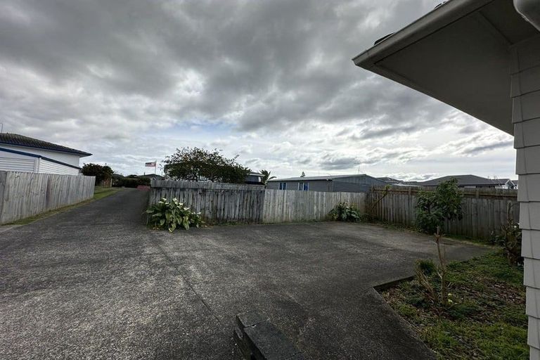 Photo of property in 10b Glynnbrooke Street, Te Atatu South, Auckland, 0610