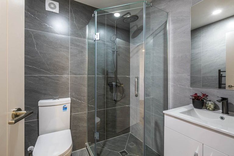 Photo of property in 1b Bellville Drive, Clendon Park, Auckland, 2103