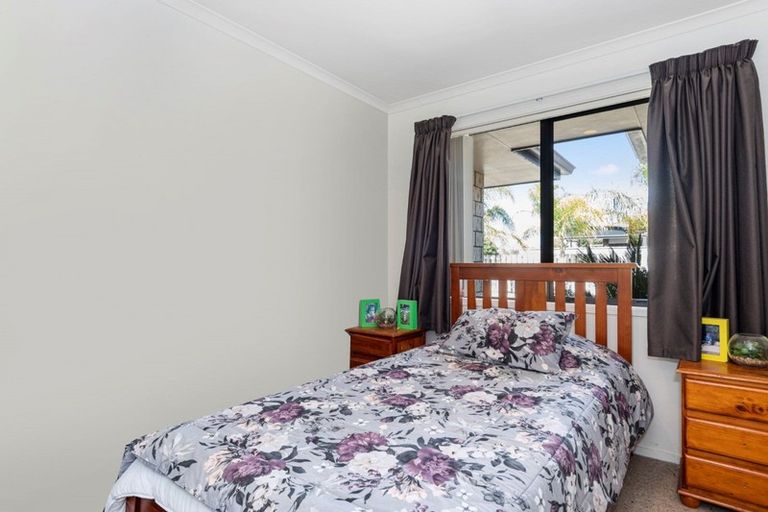 Photo of property in 18 Gibson Place, Papamoa Beach, Papamoa, 3118