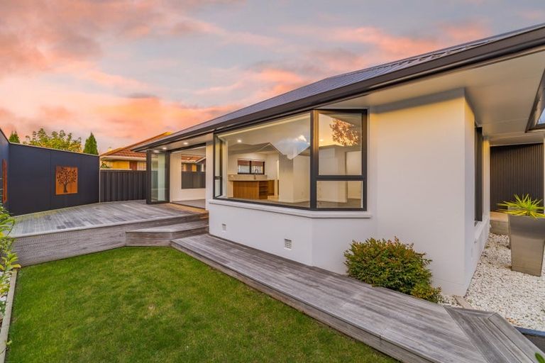 Photo of property in 33 Church Lane, Merivale, Christchurch, 8014