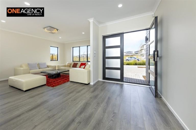 Photo of property in 45 Hikuawa Road, Flat Bush, Auckland, 2019