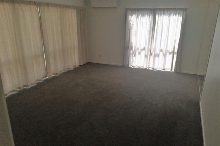Photo of property in 147 Eskdale Road, Birkdale, Auckland, 0626
