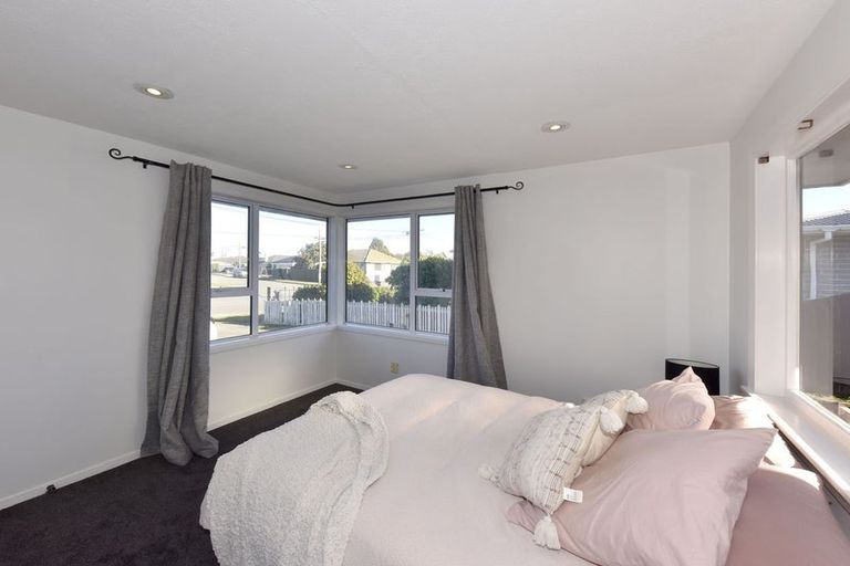Photo of property in 1/24 Woodbury Street, Avonhead, Christchurch, 8042