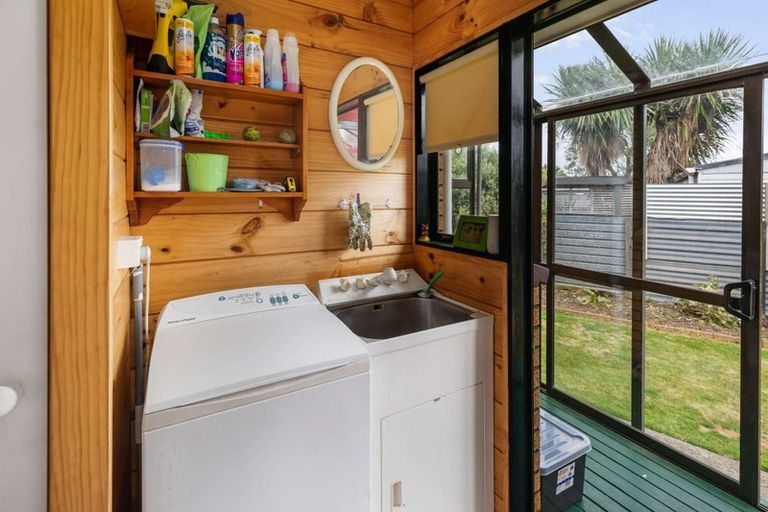Photo of property in 1 Albert Street, Hawera, 4610