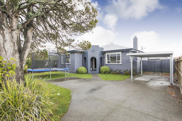 Photo of property in 8 Ngaio Street, West End, Palmerston North, 4412
