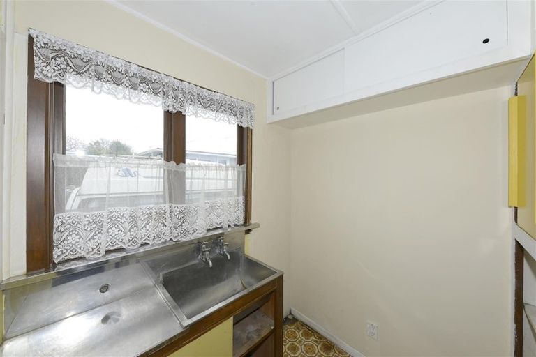 Photo of property in 8 Travis Road, Burwood, Christchurch, 8083