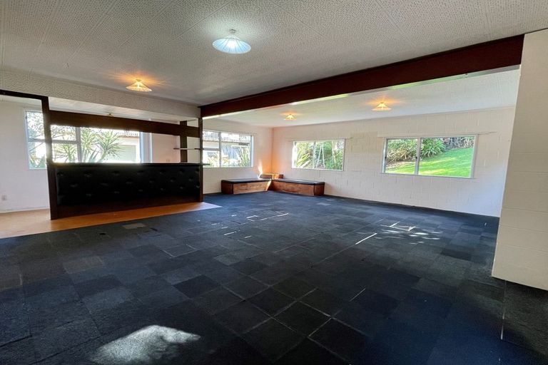 Photo of property in 424 Beach Road, Mairangi Bay, Auckland, 0630