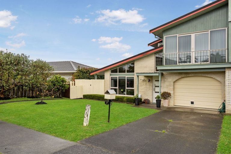 Photo of property in 2/1 Serrita Avenue, Sunnyhills, Auckland, 2010