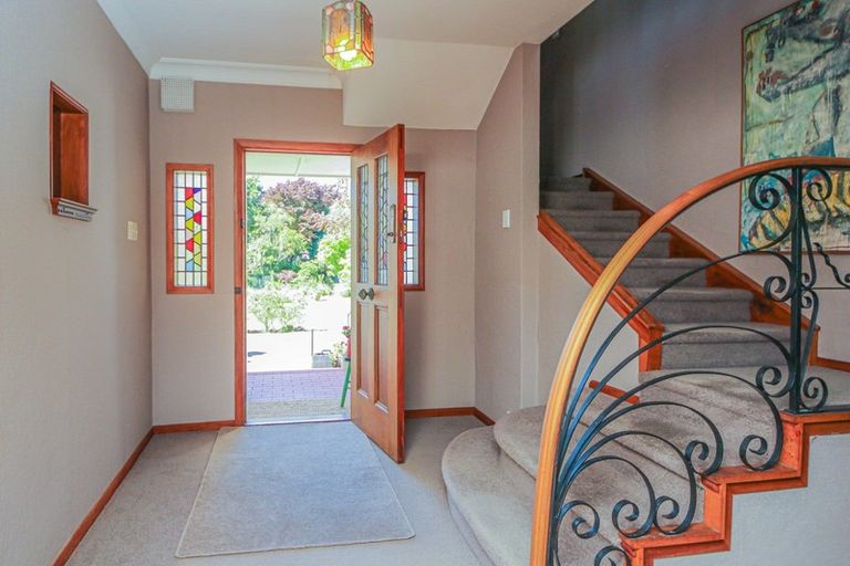 Photo of property in 67 Mako Mako Road, Levin, 5510
