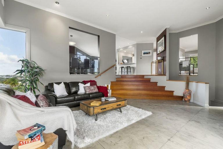 Photo of property in 32a Knights Road, Rothesay Bay, Auckland, 0630