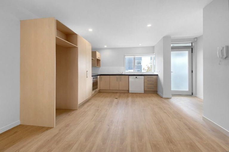 Photo of property in Altar Apartments, 49/120u Rintoul Street, Newtown, Wellington, 6021