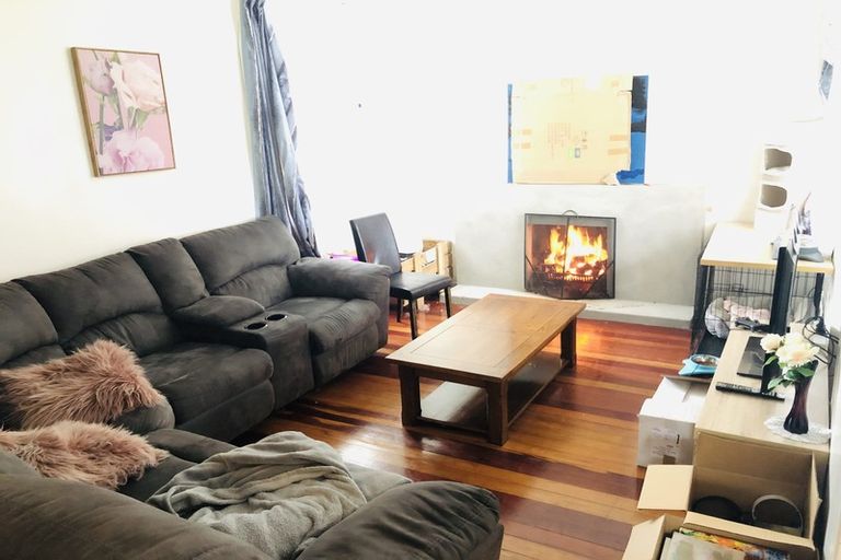 Photo of property in 86 Harrington Road, Henderson, Auckland, 0610