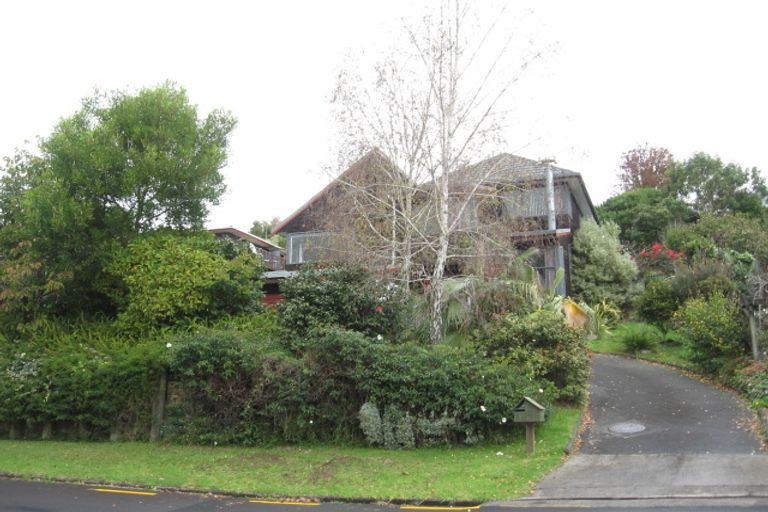 Photo of property in 83 Haseler Crescent, Howick, Auckland, 2014