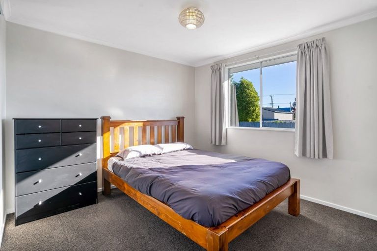 Photo of property in 9 Anne Street, Winton, 9720