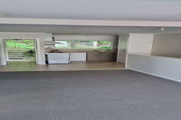 Photo of property in 15f1 Bloomsbury Grove, Newlands, Wellington, 6037