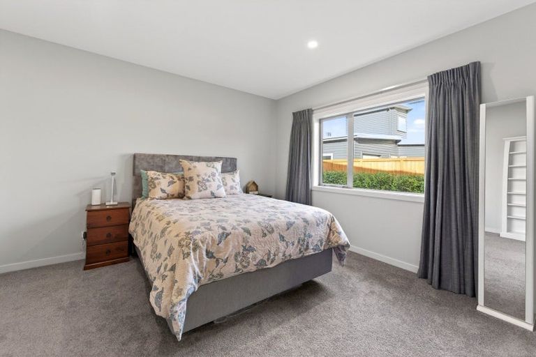 Photo of property in 3 Magnolia Lane, Kelvin Grove, Palmerston North, 4414